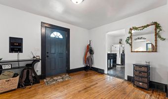 1215 NAVARINO St, Algoma, WI 54201