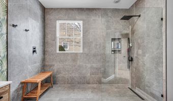 2 Tavistock 2, Cromwell, CT 06416
