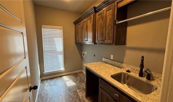 218 Waterfront Cir, Alma, AR 72921