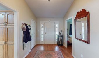 495 Shore Dr, Big Sandy, TN 38221