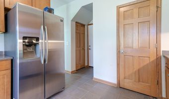 2636 Pondview Dr, Algonquin, IL 60102