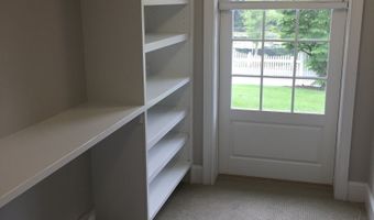 19 Deercliff Rd, Avon, CT 06001