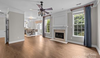 1904 Dearmon Dr, Charlotte, NC 28205