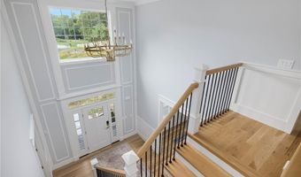 35 Beech Crest Rd, East Greenwich, RI 02818