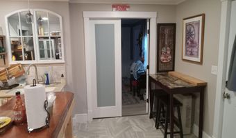 29 Whitney St, Auburn, ME 04210