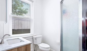306 Broadway Ave 306-310, Newport, RI 02840