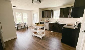 206 8th St, Alton, IA 51003