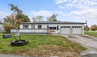 903 S Tyler Ave, Aurora, MO 65605