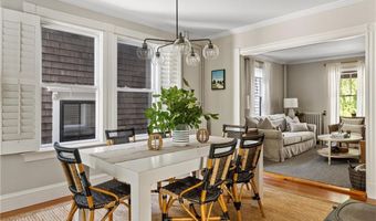 21 John St, Newport, RI 02840