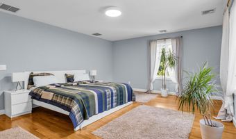 155 Stony Creek Rd, Branford, CT 06405