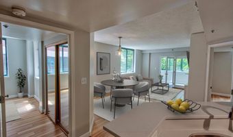 1050 N TAYLOR St 1-201, Arlington, VA 22201