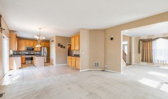 7 Lake Plumleigh Ct, Algonquin, IL 60102