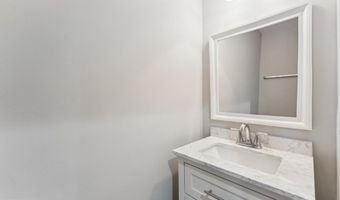 2000 GOLDEN MORNING Dr 32, Bowie, MD 20721