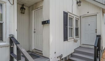 37 Park Ave 3, Amityville, NY 11701