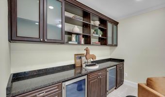 1818 POTOMAC GREENS Dr, Alexandria, VA 22314