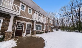 5610 Arbor Chase Dr, Ann Arbor, MI 48103