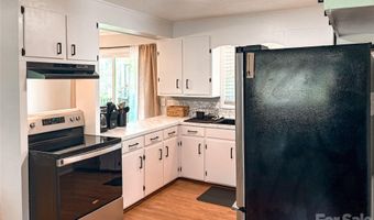 2011 Mountain Creek Rd, Albemarle, NC 28001
