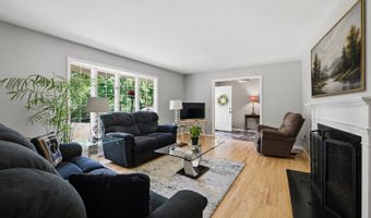 28 Wintergreen Hill Rd, Danbury, CT 06811