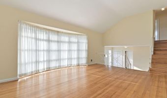 6011 ROOSEVELT St, Bethesda, MD 20817