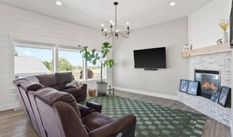 5089 Tree Valley Rd, Chubbuck, ID 83202