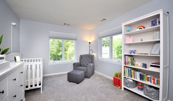 202 Castlewood Dr 202, Bloomfield, CT 06002