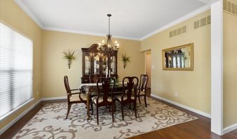 226 Arbor Trails Dr, Ballwin, MO 63021