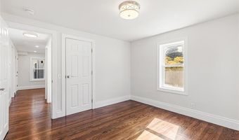 5 Taylor Ct, Cumberland, RI 02864