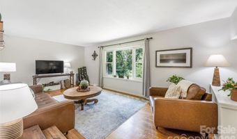 13 Rolling View Dr, Asheville, NC 28805