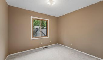 1386 Arden View Dr, Arden Hills, MN 55112