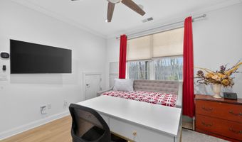 5 Brentwood Cir, Danbury, CT 06810
