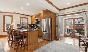 23 Clinton St, Newport, RI 02840