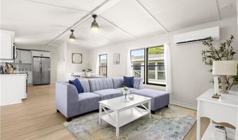 74 Bayview Park, Middletown, RI 02842