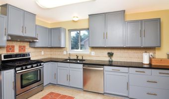 3240 Dunwoodie Rd, Ann Arbor, MI 48105