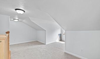 1074 6TH St, Green Bay, WI 54304