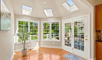 19704 STANFORD HALL Pl, Ashburn, VA 20147