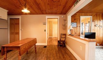 391 Bimson Dr, Barnet, VT 05821