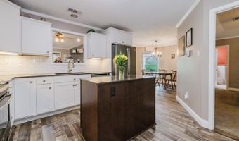 2404 Shaker Rdg, Benton, AR 72015