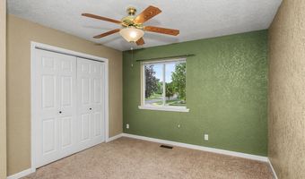 4105 Harris St, Ames, IA 50014