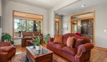 335 NW 17th St, Bend, OR 97701
