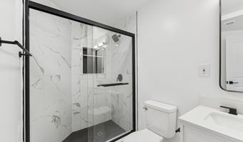 20385 MEDALIST Dr, Ashburn, VA 20147