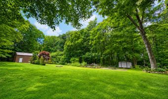 77 N High St, Clinton, CT 06413