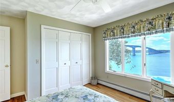 129 Seaside Dr, Jamestown, RI 02835