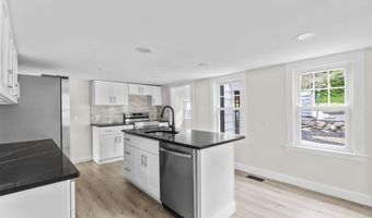23 Dominican Rd, Branford, CT 06405