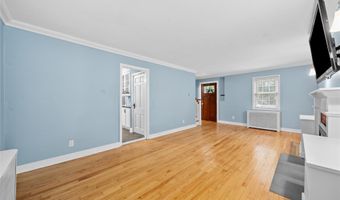 68 Prospect St, Amityville, NY 11701