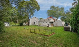 73 Penguin Ave, Warwick, RI 02818