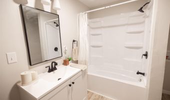 2410 Central Ave, Anderson, IN 46016