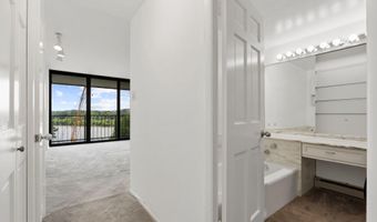 2700 VIRGINIA Ave NW 911, Washington, DC 20037