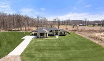 73404 Castle Ct, Armada, MI 48005