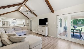 319 Eastview Dr, Biloxi, MS 39531