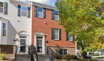 6760 158th St W, Apple Valley, MN 55124